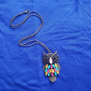 Vintage style owl pendant necklace